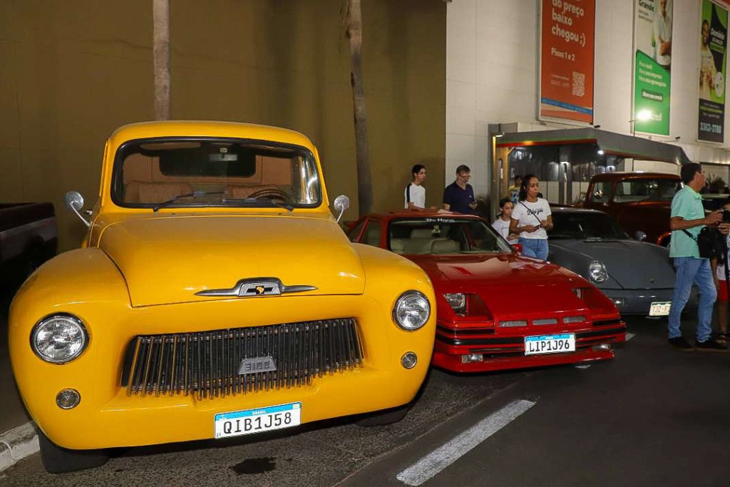 Mais de 200 veículos vão ocupar área externa do VG Shopping na 4ª Exposição de Carros Antigos