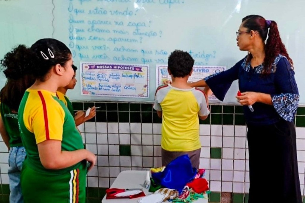 Alunos da EMEB Ângela Jardim Botelho transformam sonhos em histórias por meio da leitura