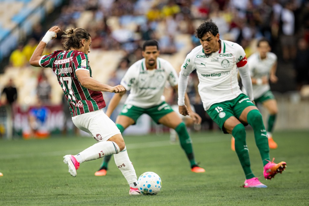 Fluminense vira nos acréscimos, vence o Palmeiras por 3 a 2 e encerra jejum no Brasileirão