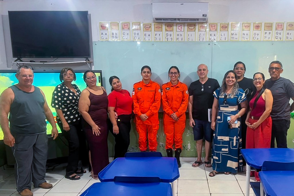 Profissionais da EMEB Vereador Zeno de Oliveira participam de capacitação em primeiros socorros