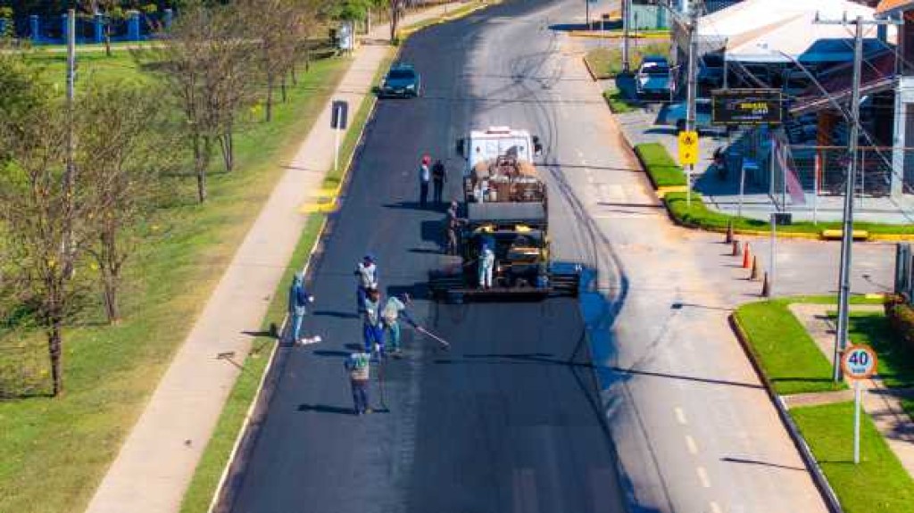 Prefeitura avança na recuperação asfáltica nos bairros de Lucas