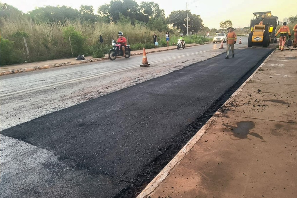 Prefeitura realiza serviços de manutenção em ruas e avenidas de Jardim Ikaray, Manga e Alameda