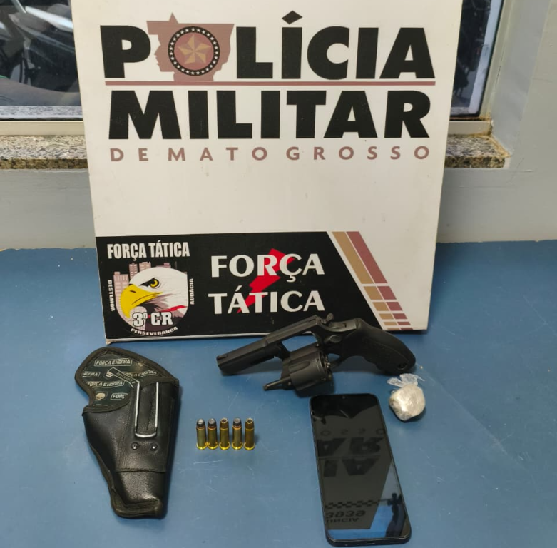 Força Tática prende homem com revólver e cinco munições em Sinop