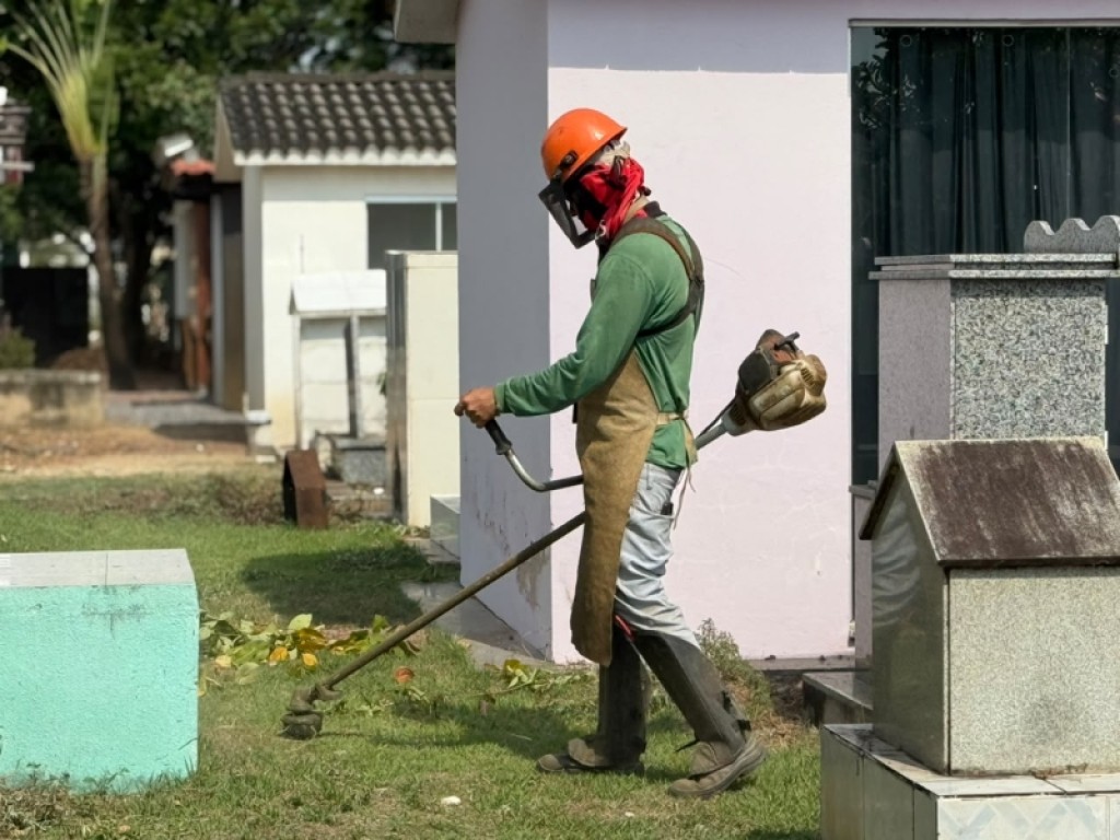 Sinop: Cemitério começa ser preparado para celebrações do Dia de Finados