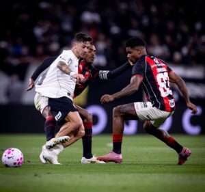Corinthians empata e chega a nove jogos sem vitória no Brasileirão