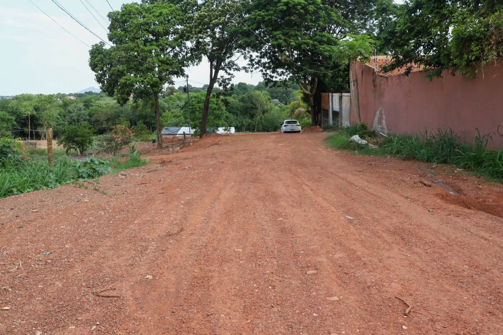 Jardim Eldorado recebe 300 metros de rede de drenagem para reduzir alagamentos