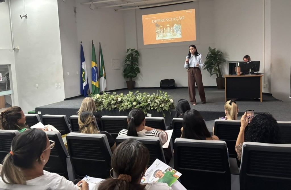 Prefeitura de Cuiabá capacita mulheres em marketing e inteligência artificia